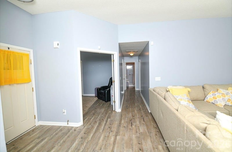 10132 Ashley Farm Dr, Matthews, NC 28105