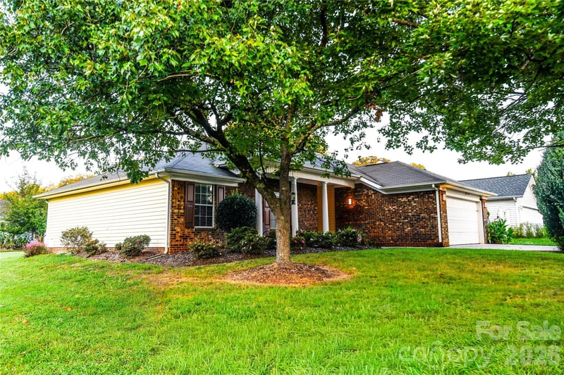 10132 Ashley Farm Dr, Matthews, NC 28105