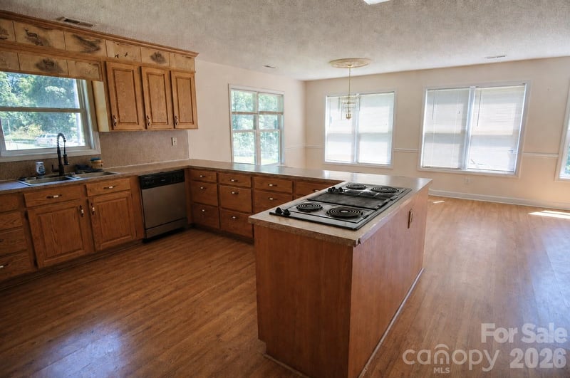 275 Noel Rd, Harmony, NC 28634
