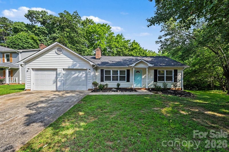 6804 Streamside Dr, Charlotte, NC 28212