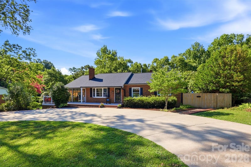 2201 Armstrong Park Dr, Gastonia, NC 28054
