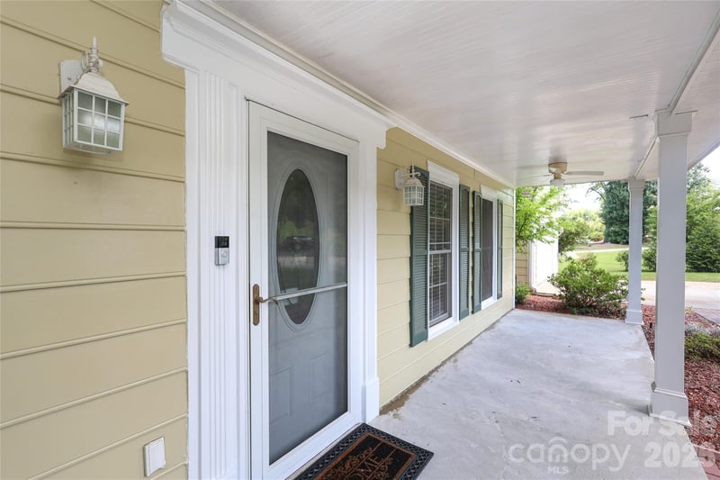 2248 Lawton Bluff Rd, Charlotte, NC 28226