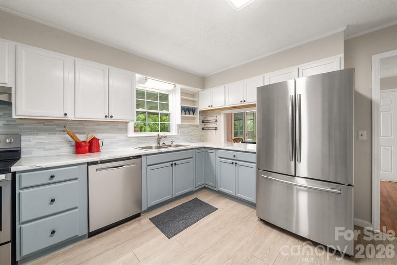 7 Lula Cove Rd, Weaverville, NC 28787