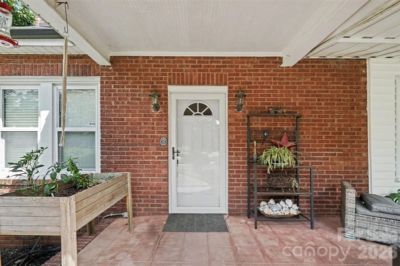 89 Hillcrest Ave, Concord, NC 28025