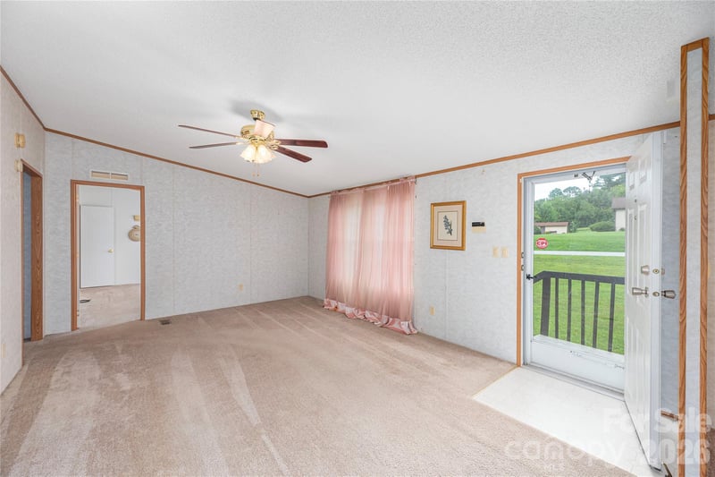 992 Brickyard Rd, Horse Shoe, NC 28742