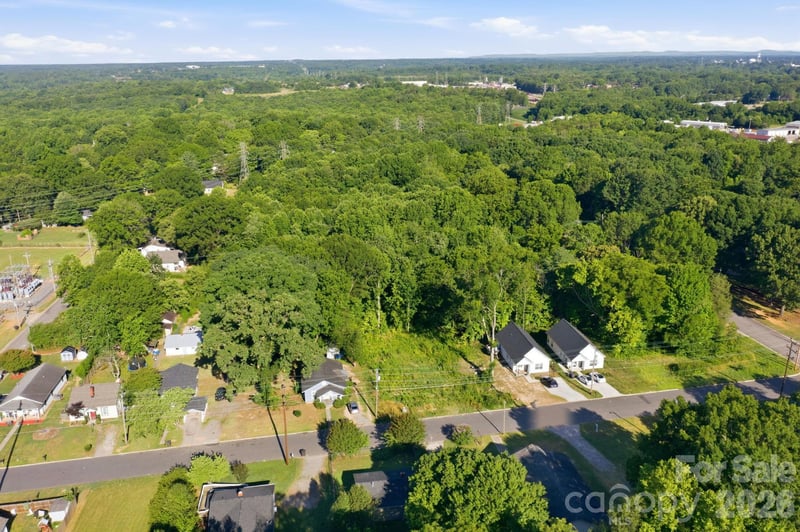1324 7th St, Statesville, NC 28677