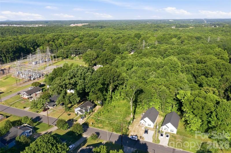 1324 7th St, Statesville, NC 28677