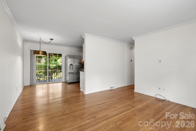 62 1st St, Asheville, NC 28803