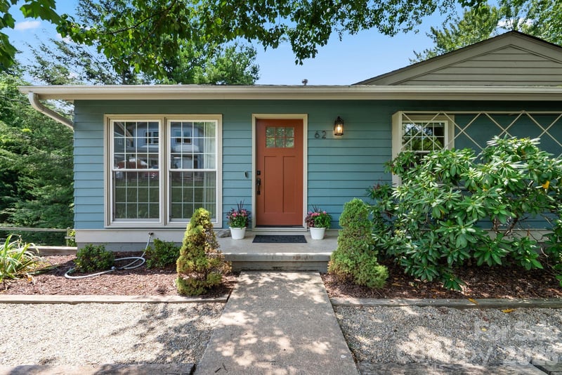 62 1st St, Asheville, NC 28803