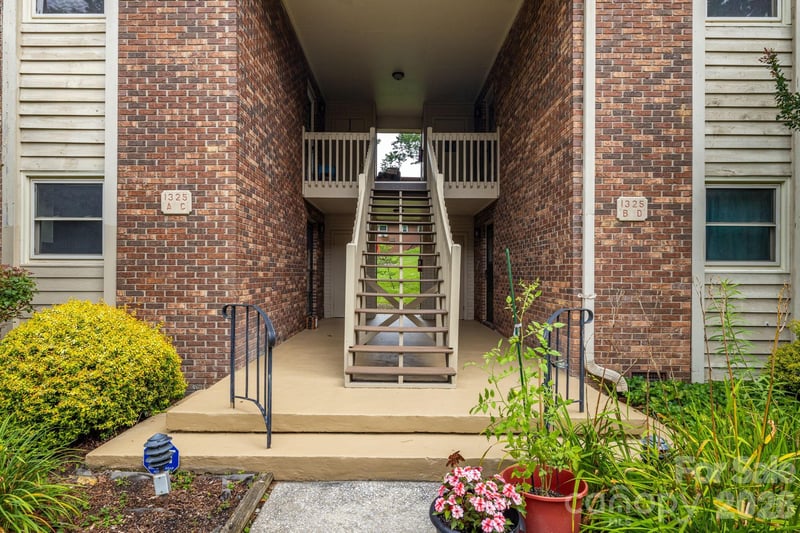 1325 4th Ave, Hendersonville, NC 28739