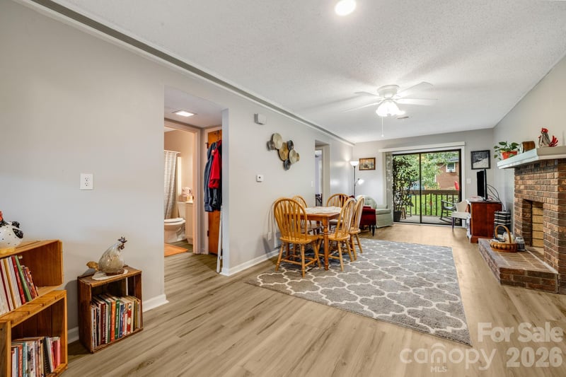 1325 4th Ave, Hendersonville, NC 28739