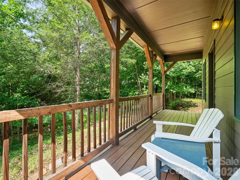262 Little Pond Dr, Burnsville, NC 28714