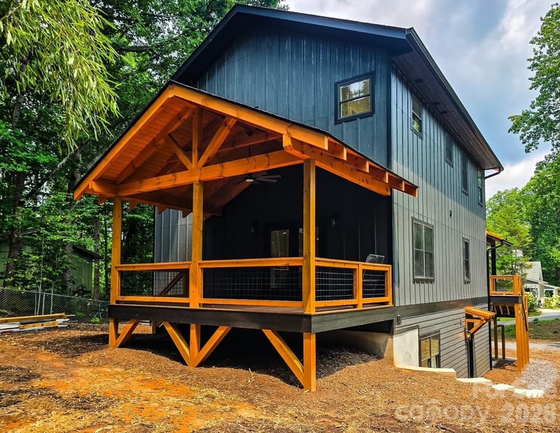 505 Oconeechee Ave, Black Mountain, NC 28711