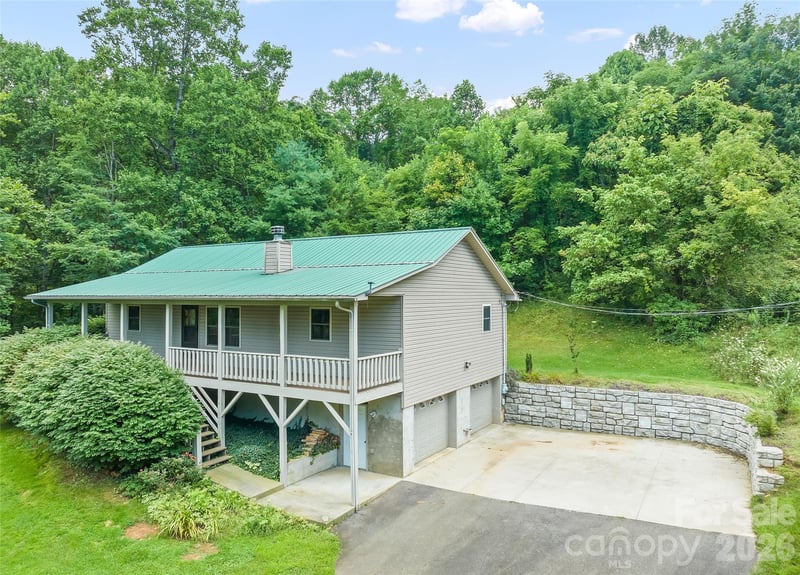 89 Cypress Ln, Canton, NC 28716