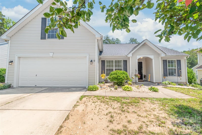 251 Summit Park Ct, Kannapolis, NC 28083