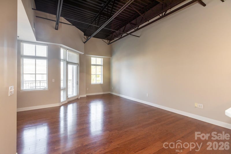 3920 Sharon Rd, Charlotte, NC 28211