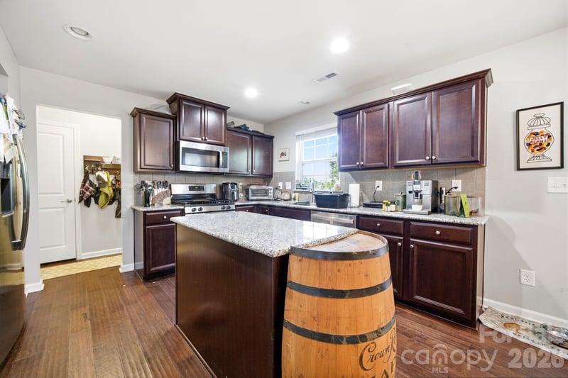 1829 Evergreen Dr, Charlotte, NC 28208