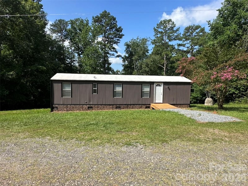 285 Cold Springs Rd, Mill Spring, NC 28756