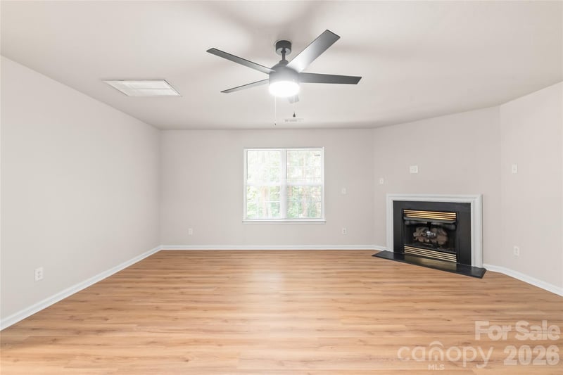 4506 Christenbury Hills Ln, Charlotte, NC 28269