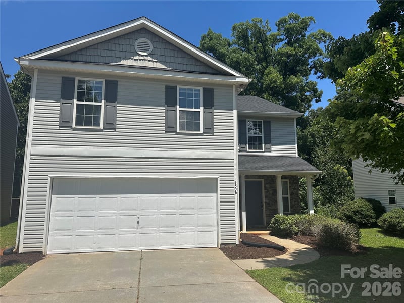 4506 Christenbury Hills Ln, Charlotte, NC 28269