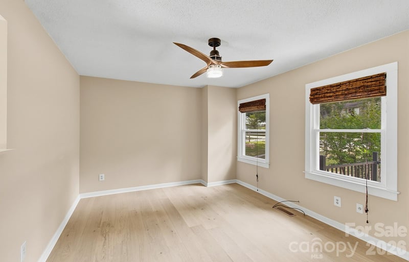 147 Birch Ln, Arden, NC 28704