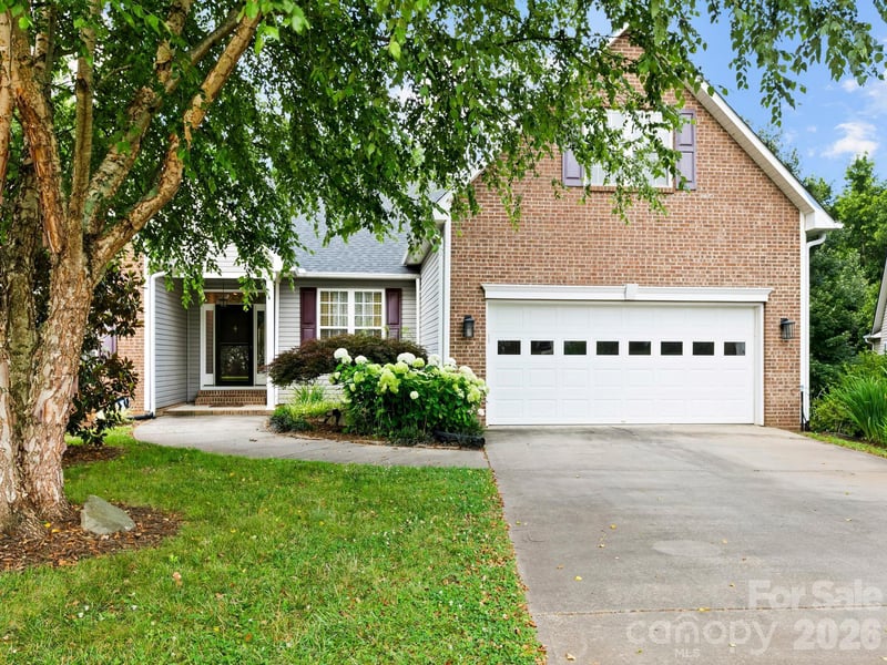 412 Silo Dr, Asheville, NC 28806