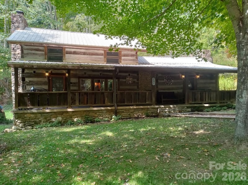 251 Village Ln, Mars Hill, NC 28754