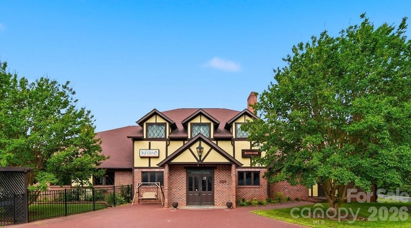 2289 St Pauls Church Rd, Newton, NC 28658