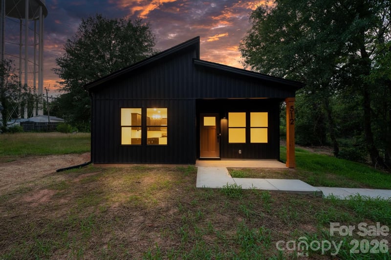512 28th St, Hickory, NC 28602