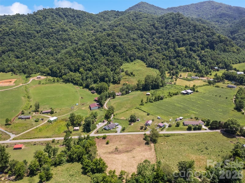 309 Sugar Creek Rd, Leicester, NC 28748