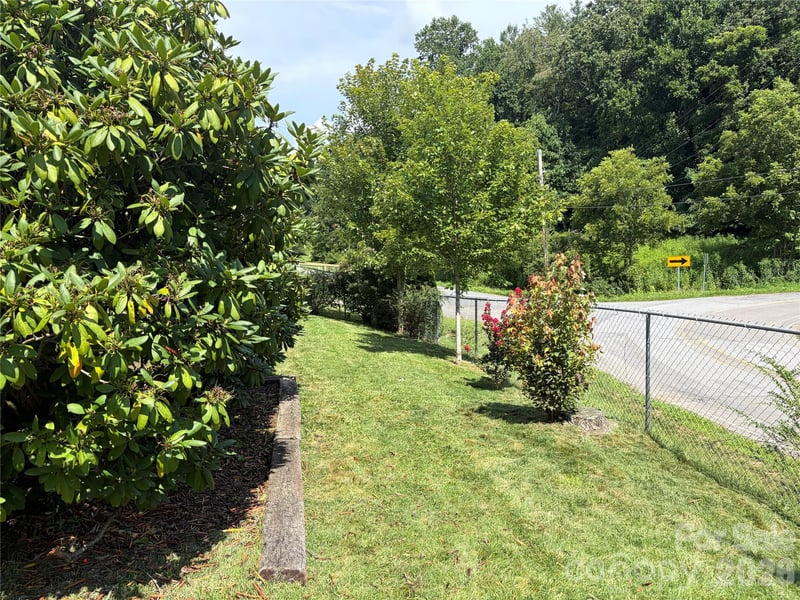 256A Bruce Rd, Mars Hill, NC 28754