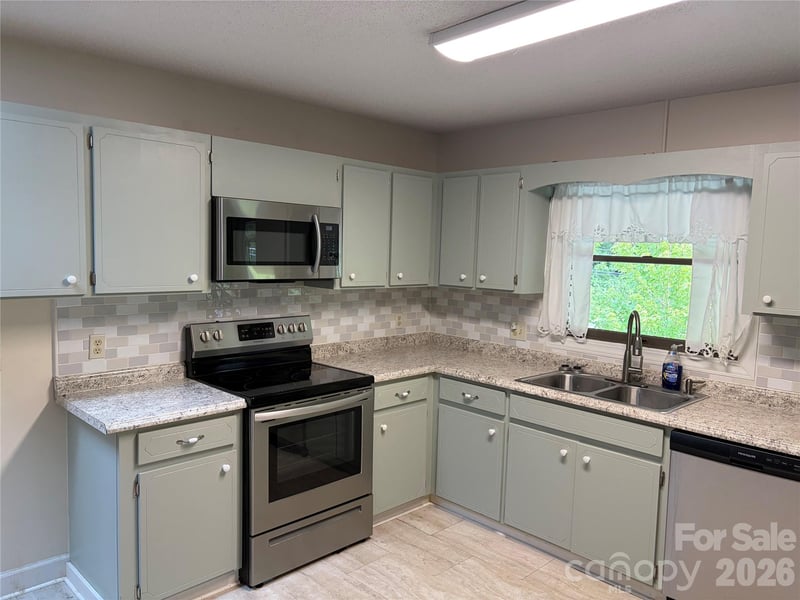 256A Bruce Rd, Mars Hill, NC 28754