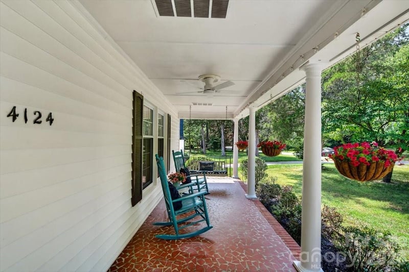 4124 Bridgewood Ln, Charlotte, NC 28226