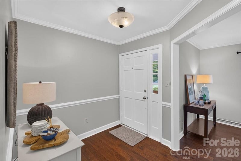 4124 Bridgewood Ln, Charlotte, NC 28226