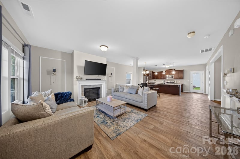 5137 Thomasville Dr, Belmont, NC 28012