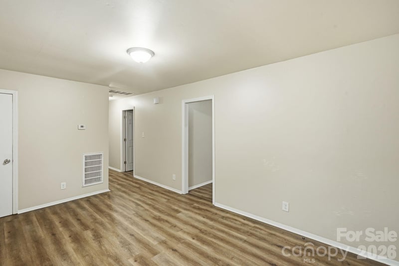 6805 Deanwood Pl, Charlotte, NC 28217