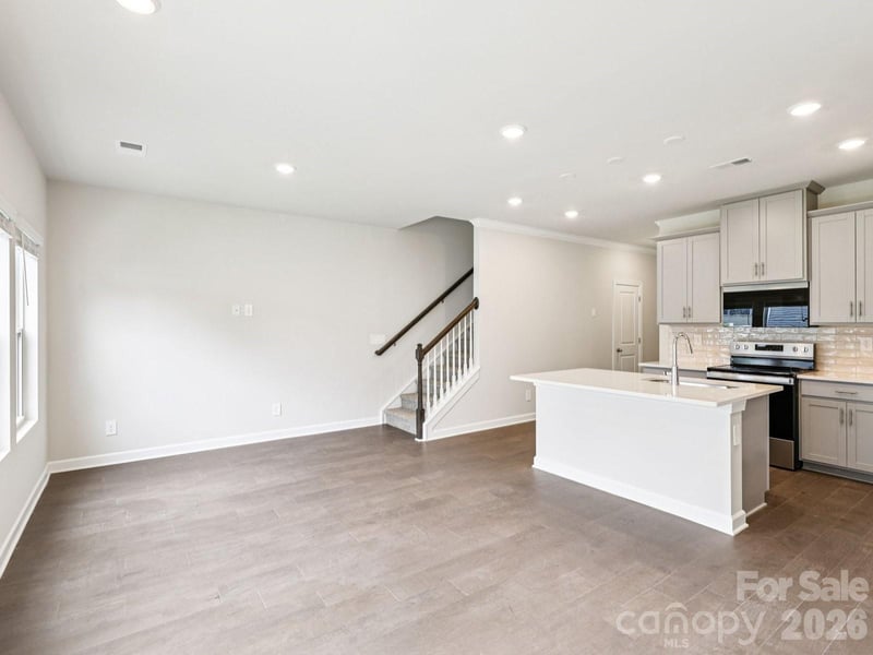 9020 Foggy Brook Loop, Charlotte, NC 28216