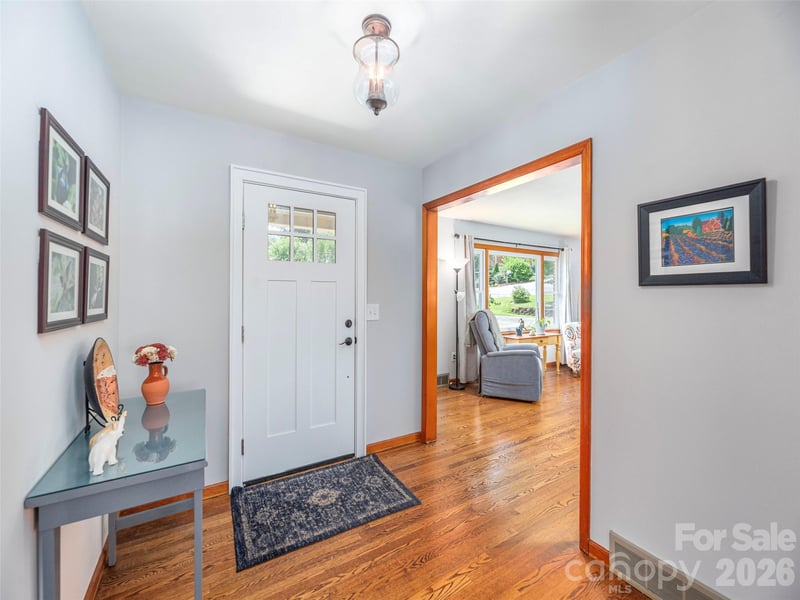 46 Flint St, Waynesville, NC 28786