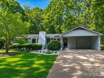 2 Lynwood Cir, York, SC 29745