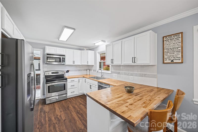 1411 Oakdale Rd, Rock Hill, SC 29730