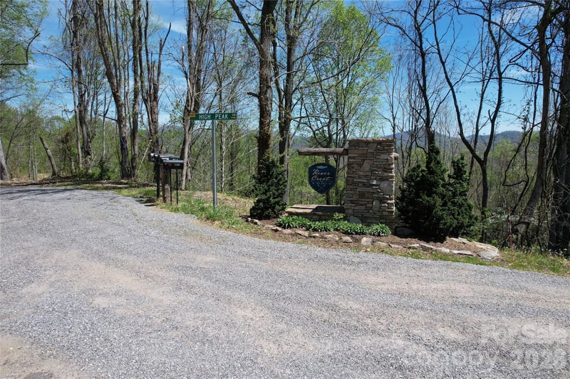 High Peak Dr #5, Burnsville, NC 28714