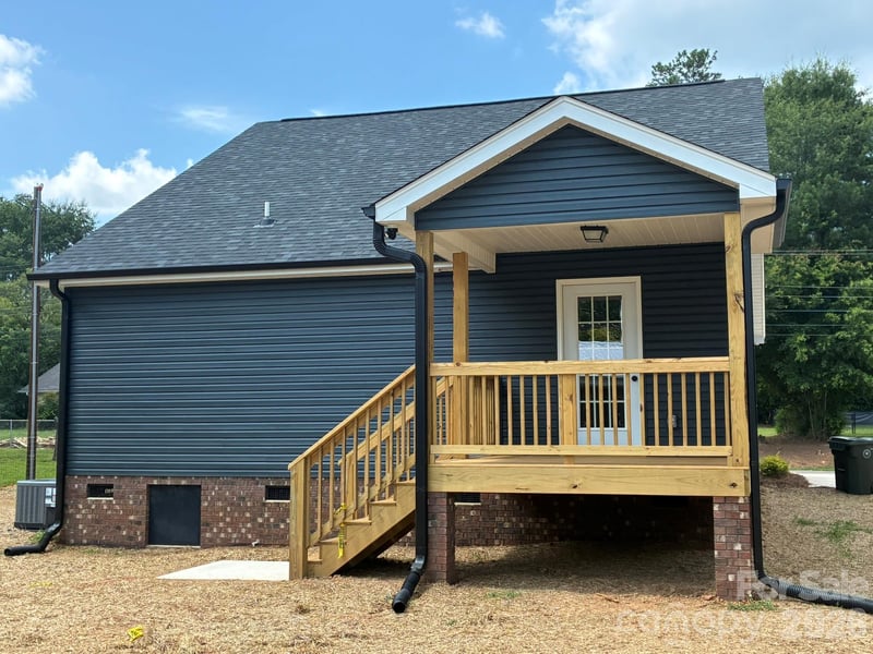 6 Wray St, York, SC 29745