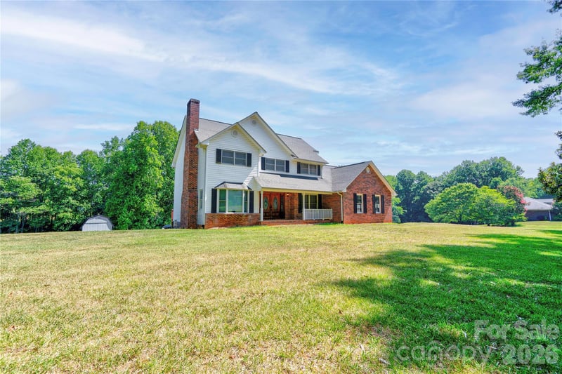 3010 Eaker Dr, Cherryville, NC 28021