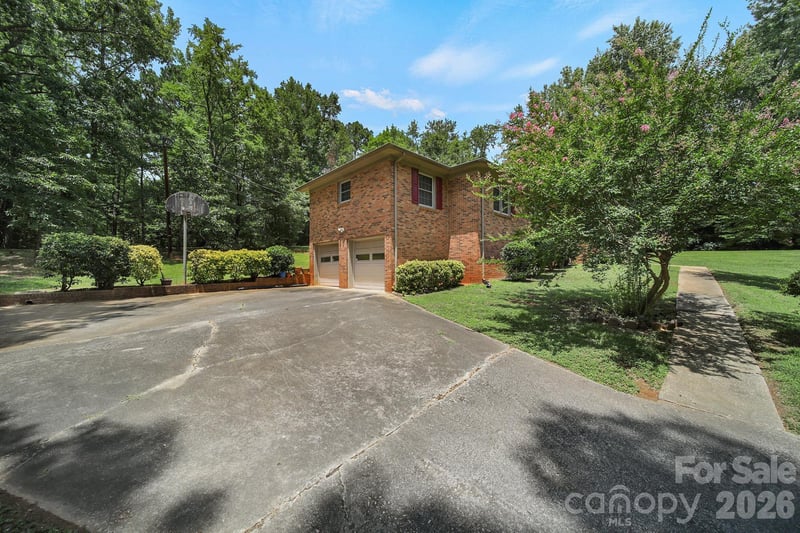2171 Emma Cir, Lancaster, SC 29720