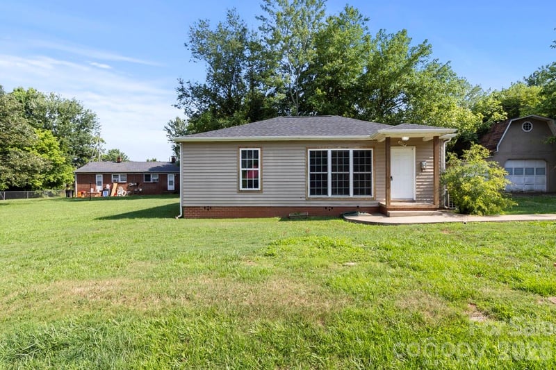 2224 Catawba Hts, Lincolnton, NC 28092