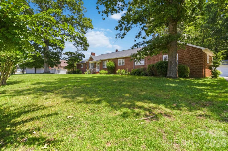 3836 York St, Sharon, SC 29742