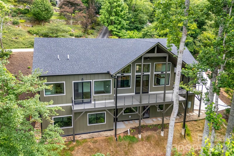 93 Village Pointe Ln, Asheville, NC 28803