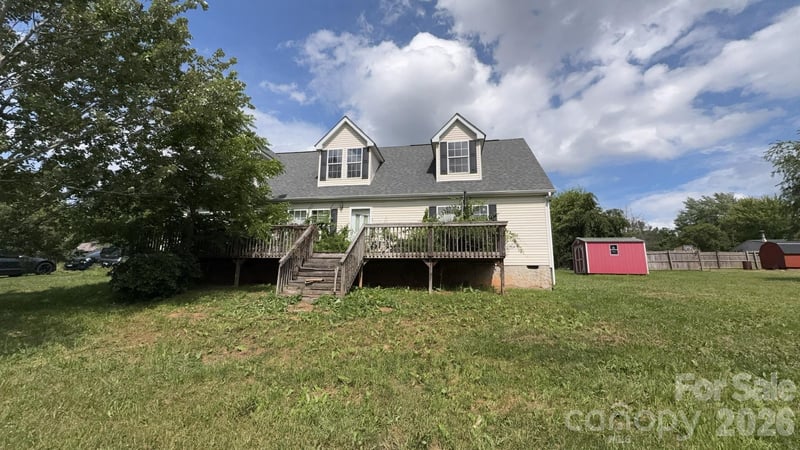 19 Honey Skipper Ln, Candler, NC 28715