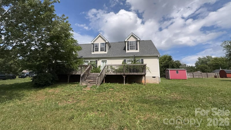 19 Honey Skipper Ln, Candler, NC 28715