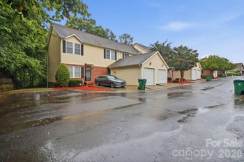 4311 Laurel Hill Ln, Charlotte, NC 28217